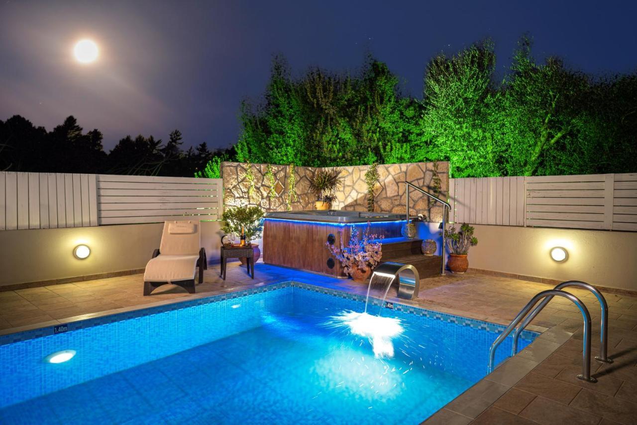 Fiorentinos Villa ตรากากิ ภายนอก รูปภาพ
