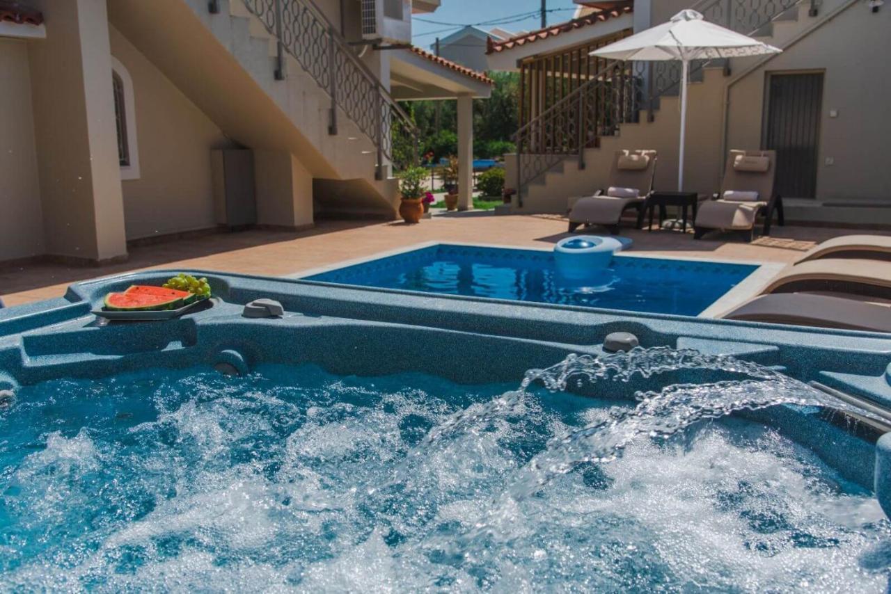 Fiorentinos Villa ตรากากิ ภายนอก รูปภาพ