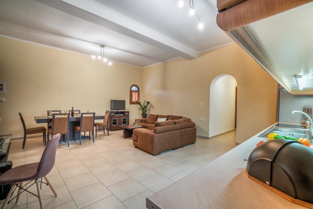Fiorentinos Villa ตรากากิ ภายนอก รูปภาพ