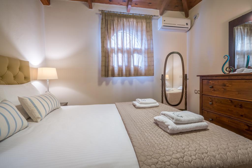 Fiorentinos Villa ตรากากิ ภายนอก รูปภาพ