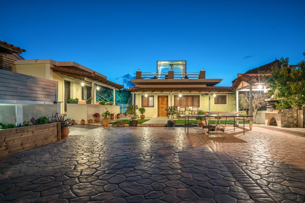 Fiorentinos Villa ตรากากิ ภายนอก รูปภาพ