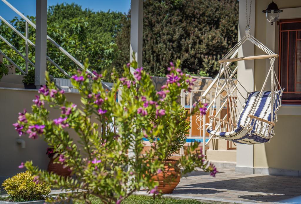 Fiorentinos Villa ตรากากิ ภายนอก รูปภาพ