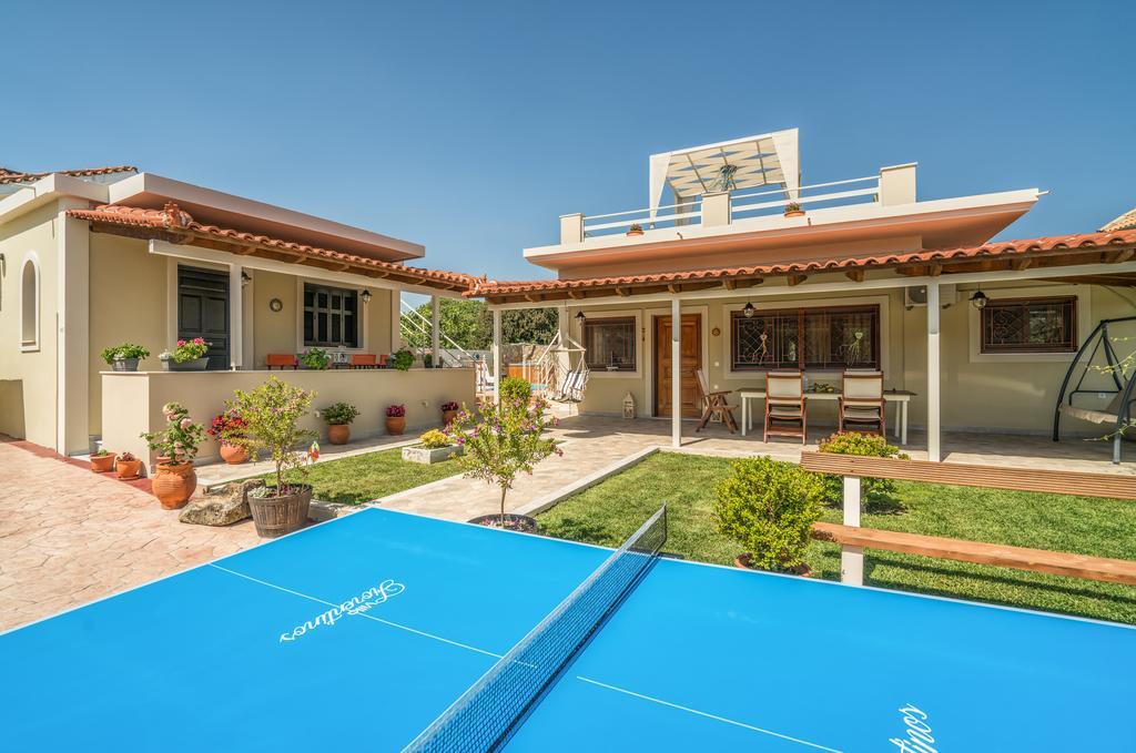 Fiorentinos Villa ตรากากิ ภายนอก รูปภาพ